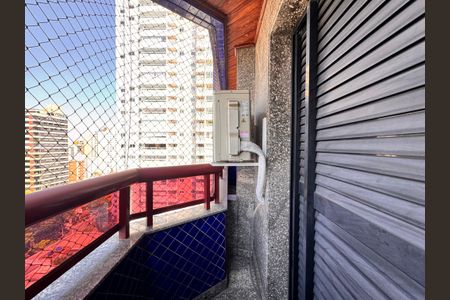 Apartamento à venda com 203m², 3 quartos e 5 vagas Apartamento à venda com 203m², 3 quartos e 5 vagasSacada suíte 2