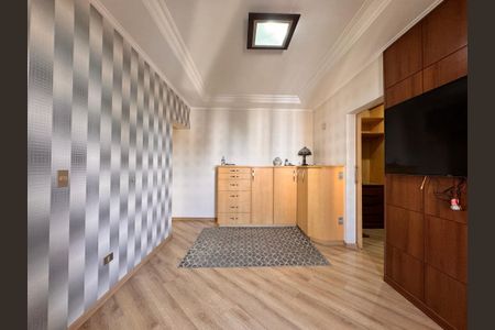 Apartamento à venda com 203m², 3 quartos e 5 vagas Apartamento à venda com 203m², 3 quartos e 5 vagasSuite 2