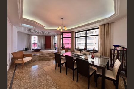 Apartamento à venda com 203m², 3 quartos e 5 vagas Apartamento à venda com 203m², 3 quartos e 5 vagasSala