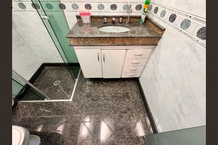 Apartamento à venda com 203m², 3 quartos e 5 vagas Apartamento à venda com 203m², 3 quartos e 5 vagasBanheiro da suíte 3