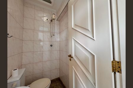 Apartamento à venda com 203m², 3 quartos e 5 vagas Apartamento à venda com 203m², 3 quartos e 5 vagasBanheiro de serviço