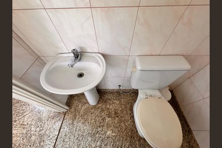 Apartamento à venda com 203m², 3 quartos e 5 vagas Apartamento à venda com 203m², 3 quartos e 5 vagasBanheiro de serviço