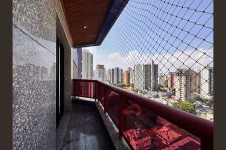 Apartamento à venda com 203m², 3 quartos e 5 vagas Apartamento à venda com 203m², 3 quartos e 5 vagasSacada