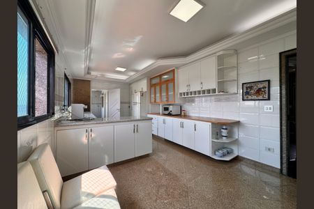 Apartamento à venda com 203m², 3 quartos e 5 vagas Apartamento à venda com 203m², 3 quartos e 5 vagasCozinha