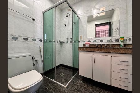 Apartamento à venda com 203m², 3 quartos e 5 vagas Apartamento à venda com 203m², 3 quartos e 5 vagasBanheiro da suíte 3