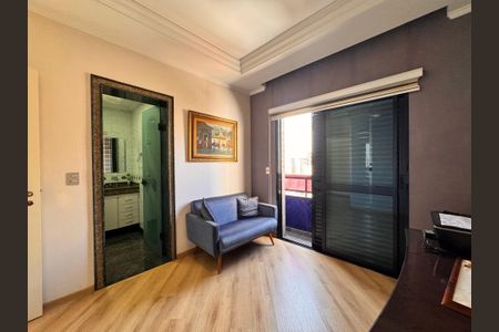 Apartamento à venda com 203m², 3 quartos e 5 vagas Apartamento à venda com 203m², 3 quartos e 5 vagasSuite 3