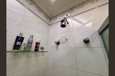 Apartamento à venda com 203m², 3 quartos e 5 vagas Apartamento à venda com 203m², 3 quartos e 5 vagasBanheiro da suíte 2