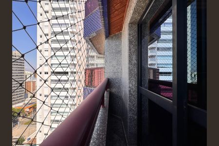 Apartamento à venda com 203m², 3 quartos e 5 vagas Apartamento à venda com 203m², 3 quartos e 5 vagasSacada