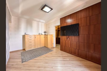 Apartamento à venda com 203m², 3 quartos e 5 vagas Apartamento à venda com 203m², 3 quartos e 5 vagasSuite 2