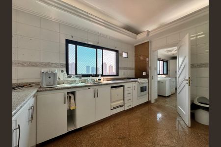 Apartamento à venda com 203m², 3 quartos e 5 vagas Apartamento à venda com 203m², 3 quartos e 5 vagasCozinha