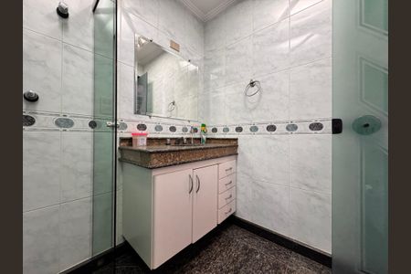 Apartamento à venda com 203m², 3 quartos e 5 vagas Apartamento à venda com 203m², 3 quartos e 5 vagasBanheiro da suíte 3