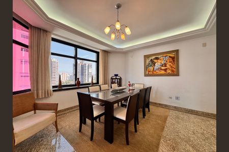 Apartamento à venda com 203m², 3 quartos e 5 vagas Apartamento à venda com 203m², 3 quartos e 5 vagasSala