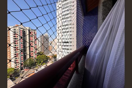 Apartamento à venda com 203m², 3 quartos e 5 vagas Apartamento à venda com 203m², 3 quartos e 5 vagasSacada suíte 1