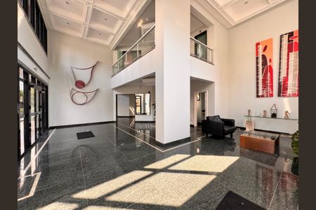 Apartamento à venda com 203m², 3 quartos e 5 vagas Apartamento à venda com 203m², 3 quartos e 5 vagasHall social