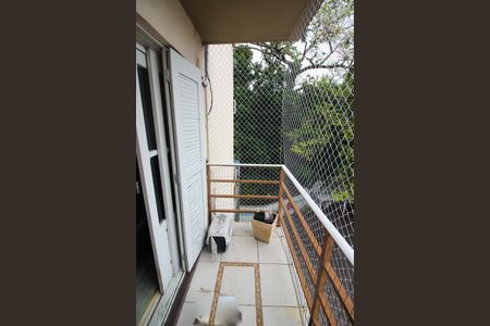 Apartamento à venda com 125m², 2 quartos e 2 vagasSacada da Sala