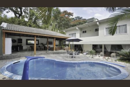 Casa à venda com 450m², 3 quartos e 5 vagas