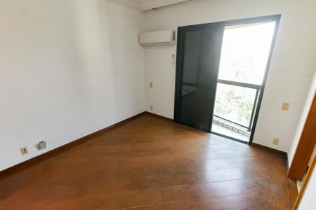 Apartamento à venda com 152m², 3 quartos e 3 vagasSuíte 1