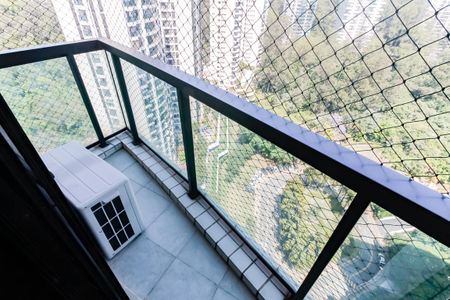 Apartamento à venda com 152m², 3 quartos e 3 vagasVaranda - Suíte 1