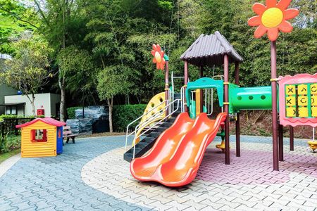 Apartamento à venda com 152m², 3 quartos e 3 vagasÁrea comum - Playground