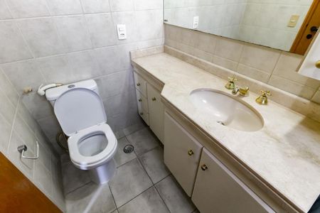 Apartamento à venda com 152m², 3 quartos e 3 vagasBanheiro da Suíte 2