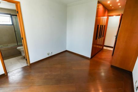 Apartamento à venda com 152m², 3 quartos e 3 vagasSuíte 1