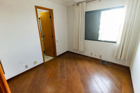 Apartamento à venda com 152m², 3 quartos e 3 vagasSuíte 2