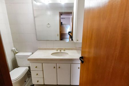 Apartamento à venda com 152m², 3 quartos e 3 vagasBanheiro da Suíte 3