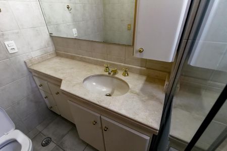 Apartamento à venda com 152m², 3 quartos e 3 vagasBanheiro da Suíte 2