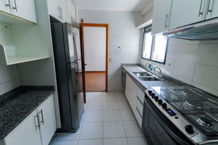 Apartamento à venda com 152m², 3 quartos e 3 vagasCozinha 