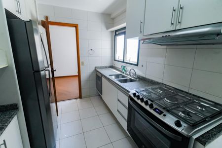 Apartamento à venda com 152m², 3 quartos e 3 vagasCozinha 