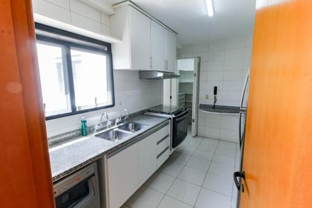 Apartamento à venda com 152m², 3 quartos e 3 vagasCozinha 