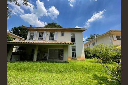 Casa de condomínio para alugar com 300m², 3 quartos e 6 vagasQuintal