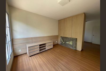 Casa de condomínio para alugar com 300m², 3 quartos e 6 vagasSuíte 3