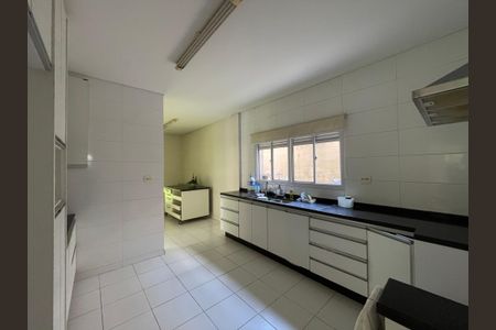 Casa de condomínio para alugar com 300m², 3 quartos e 6 vagasCozinha