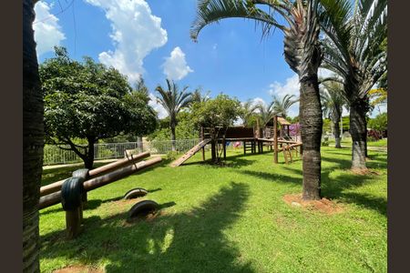 Casa de condomínio para alugar com 300m², 3 quartos e 6 vagasCondomínio