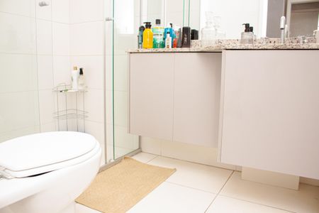 Apartamento à venda com 106m², 3 quartos e 2 vagasBanheiro - Quarto 1