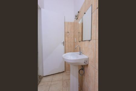 Casa para alugar com 220m², 4 quartos e 2 vagas Casa para alugar com 220m², 4 quartos e 2 vagasBanheiro 2