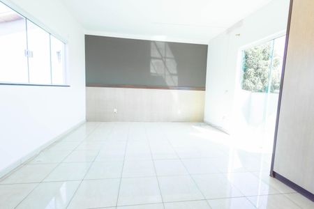 Casa para alugar com 220m², 4 quartos e 2 vagas Casa para alugar com 220m², 4 quartos e 2 vagasSuíte