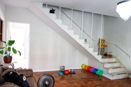 Casa à venda com 273m², 4 quartos e 2 vagasSala