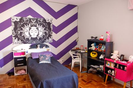 Casa à venda com 273m², 4 quartos e 2 vagasQuarto 1