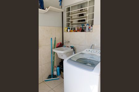 Casa à venda com 273m², 4 quartos e 2 vagasLavanderia