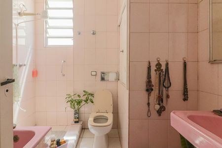 Casa à venda com 126m², 3 quartos e 2 vagasBanheiro