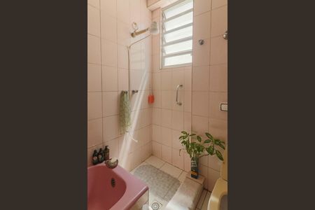 Casa à venda com 126m², 3 quartos e 2 vagasBanheiro