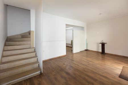 Casa para alugar com 116m², 3 quartos e 2 vagas Casa para alugar com 116m², 3 quartos e 2 vagasSala