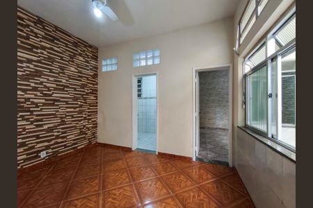Casa para alugar com 44m², 1 quarto e sem vaga Casa para alugar com 44m², 1 quarto e sem vagaSala
