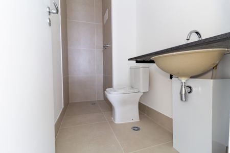 Apartamento à venda com 89m², 3 quartos e 2 vagas Apartamento à venda com 89m², 3 quartos e 2 vagasBanheiro do Corredor