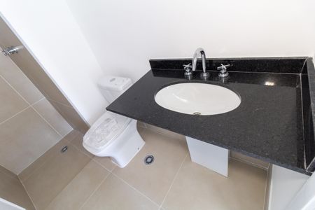 Apartamento à venda com 89m², 3 quartos e 2 vagas Apartamento à venda com 89m², 3 quartos e 2 vagasBanheiro do Corredor