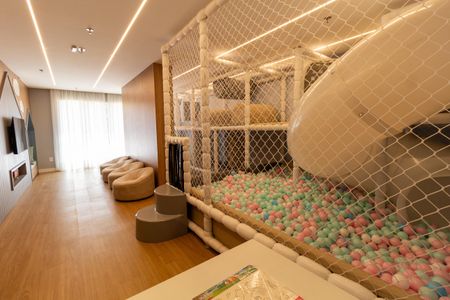 Apartamento à venda com 89m², 3 quartos e 2 vagas Apartamento à venda com 89m², 3 quartos e 2 vagasÁrea comum - Brinquedoteca