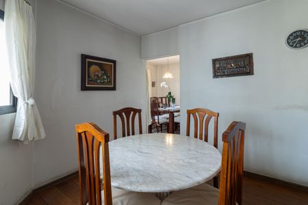 Apartamento à venda com 295m², 4 quartos e 3 vagasCopa