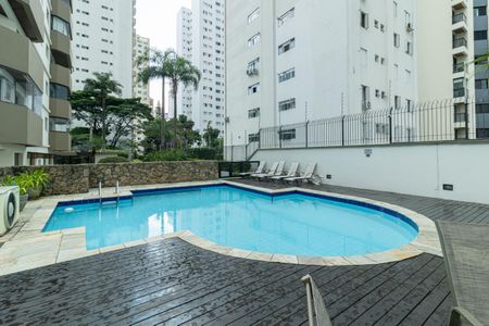 Apartamento à venda com 295m², 4 quartos e 3 vagasÁrea comum - Piscina